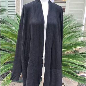 New Avenue Black Cardigan size 26/28